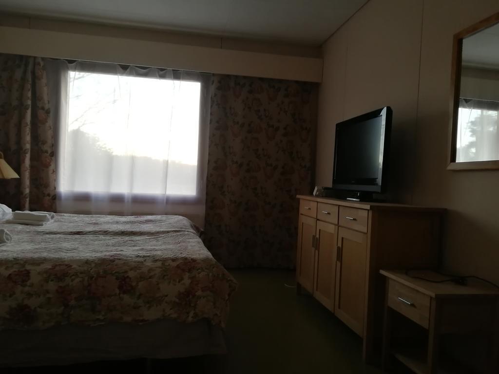 Hotel Villa Vanessa Siltakylä Buitenkant foto
