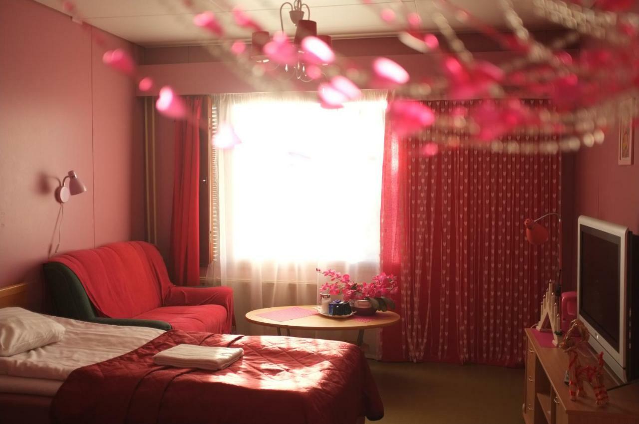 Hotel Villa Vanessa Siltakylä Buitenkant foto